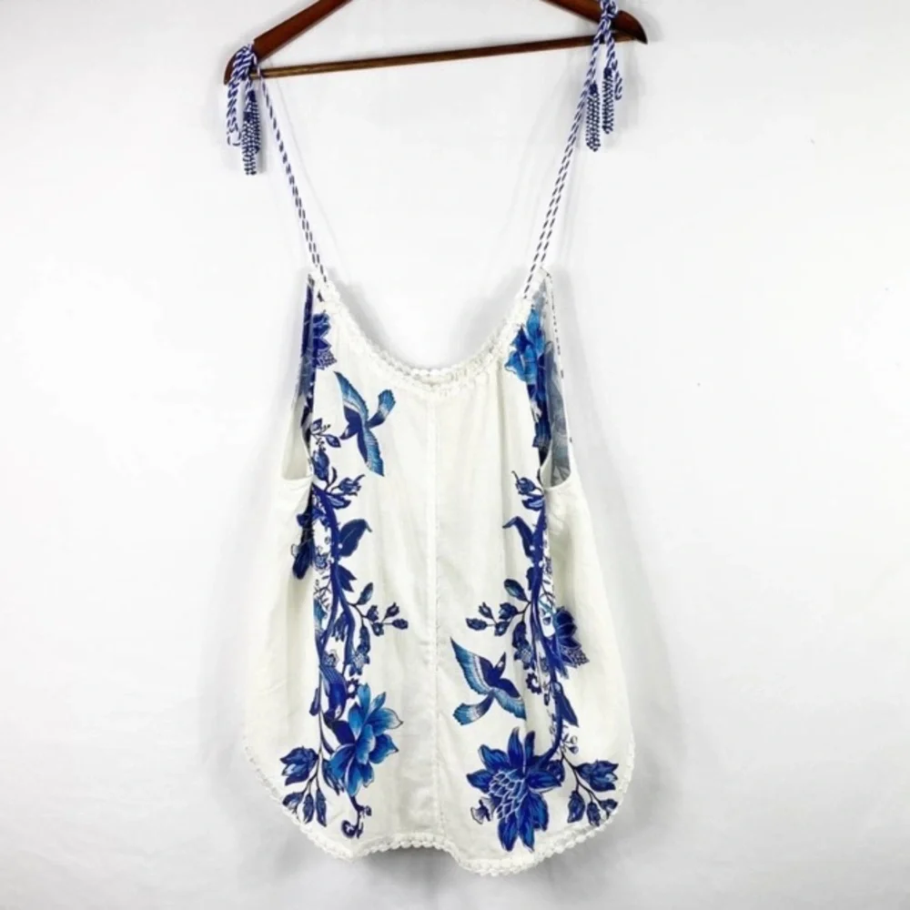Anthropologie White and Blue Floral Tank Top - Picture 2 of 10